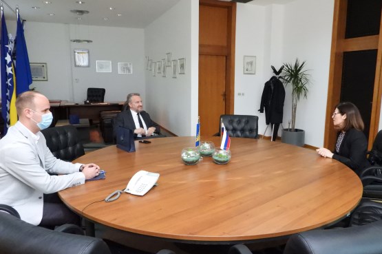 Predsjedavajući Doma naroda Bakir Izetbegović primio u oproštajnu posjetu ambasadoricu Slovenije u BiH 